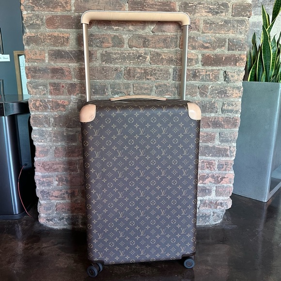 Louis Vuitton Handbags - Louis Vuitton Full Size Luggage Horizon 70